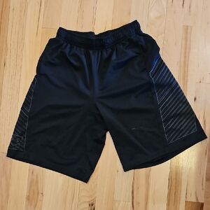 Under Armour Black Kid's L Athletic Shorts Heat Gear